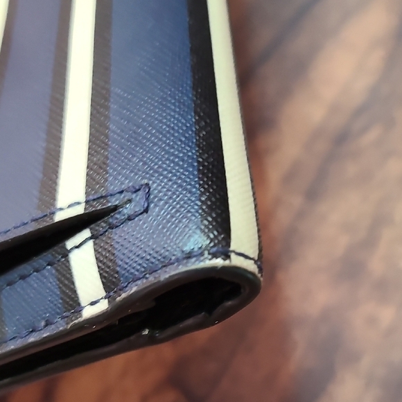 Kate Spade Blue and White Striped Wallet GUC - Picture 13 of 13